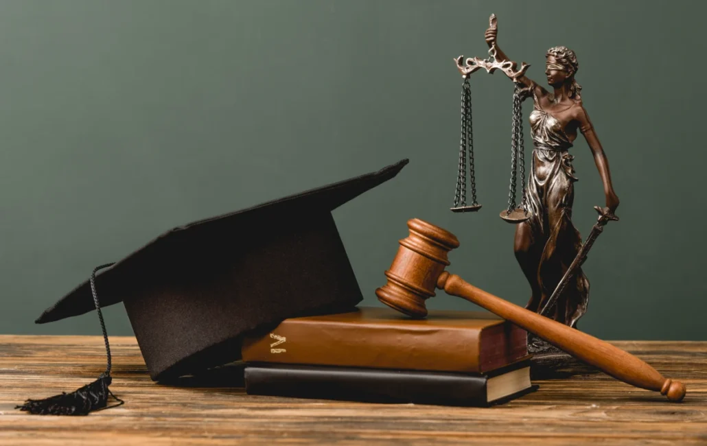 Understanding the Legal Landscape of Poppers in Europe and Worldwide 1 books themis statuette academic cap and gavel on 2023 11 27 05 06 07 utc